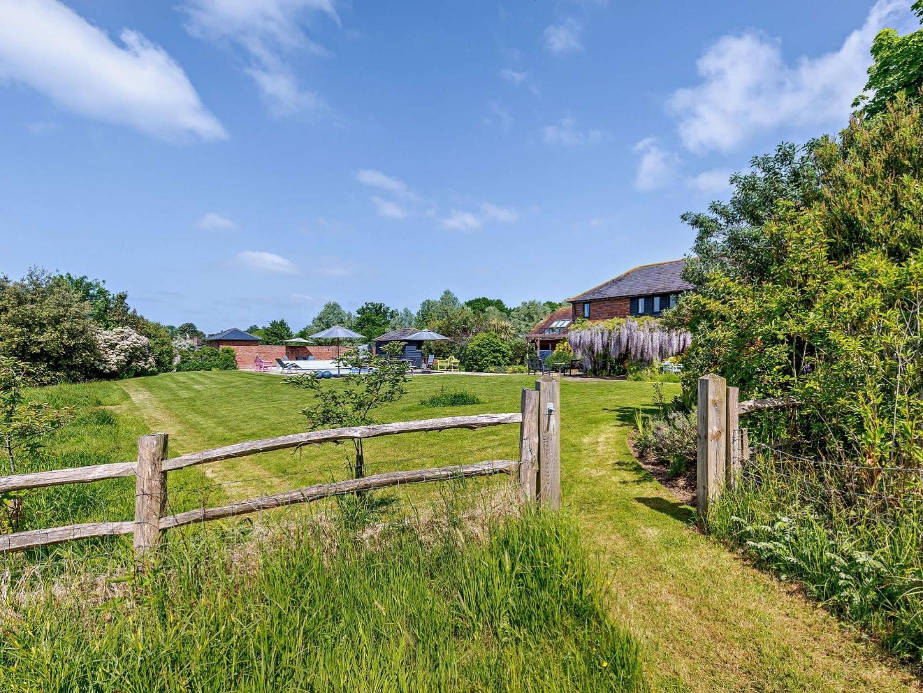 5 Bed In Smarden 76428 Villa Exterior photo