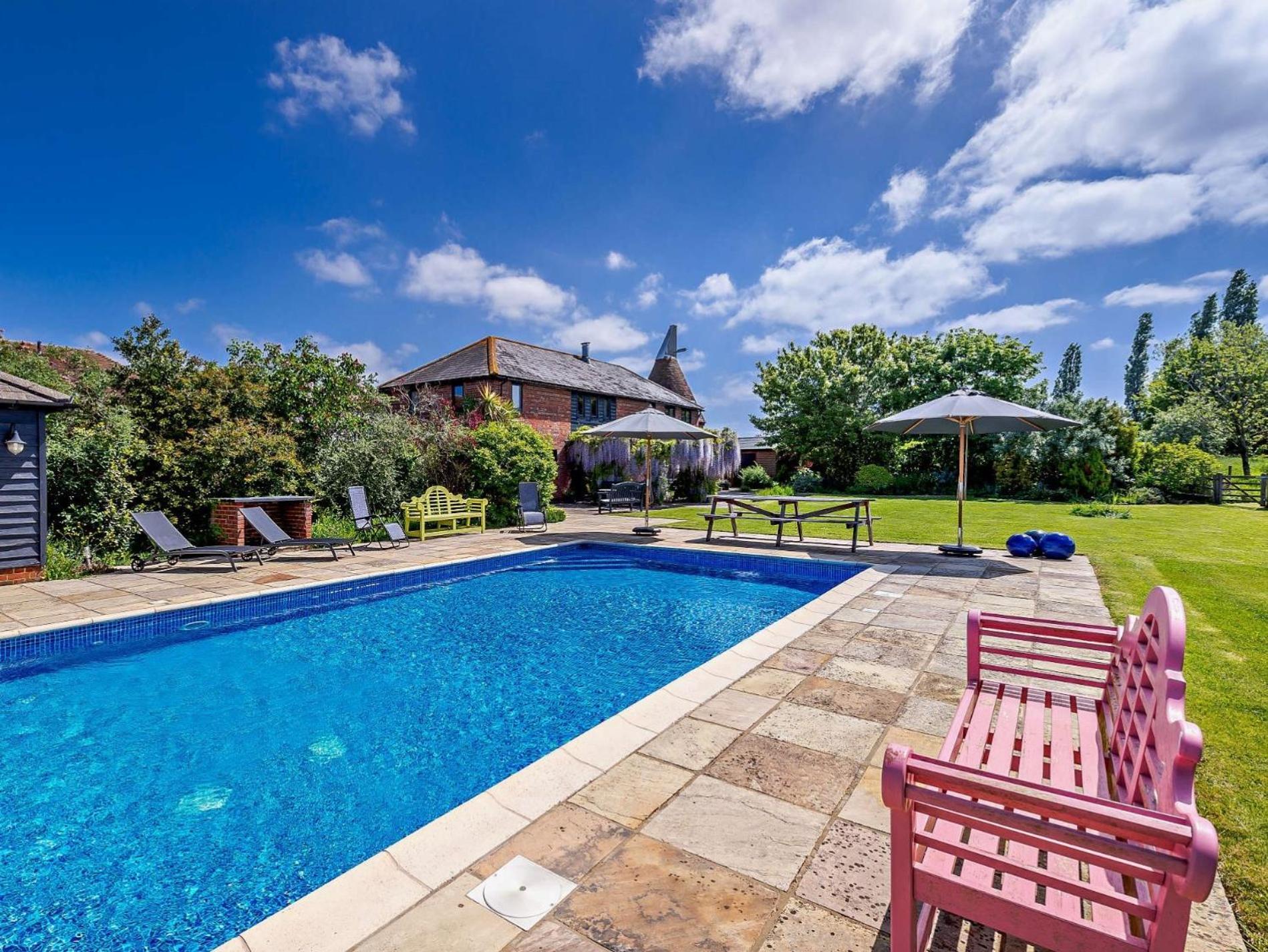 5 Bed In Smarden 76428 Villa Exterior photo
