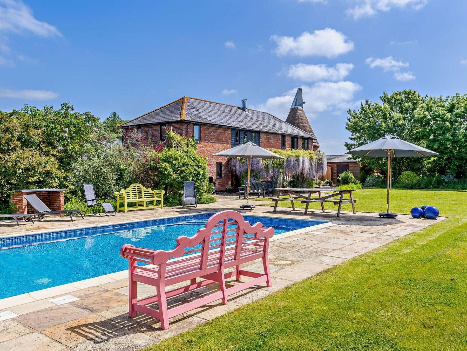5 Bed In Smarden 76428 Villa Exterior photo