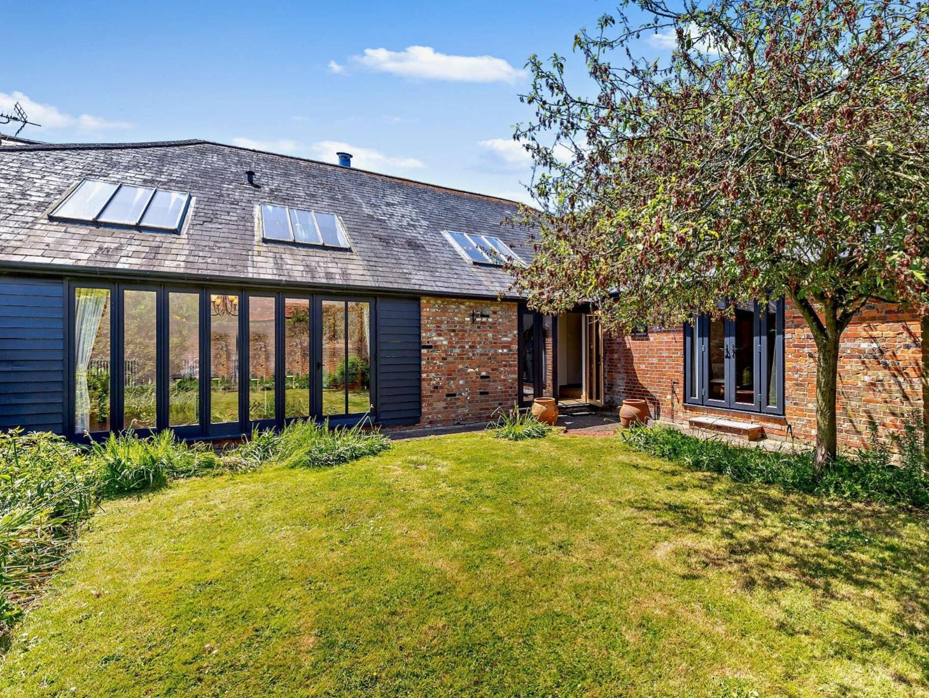 5 Bed In Smarden 76428 Villa Exterior photo