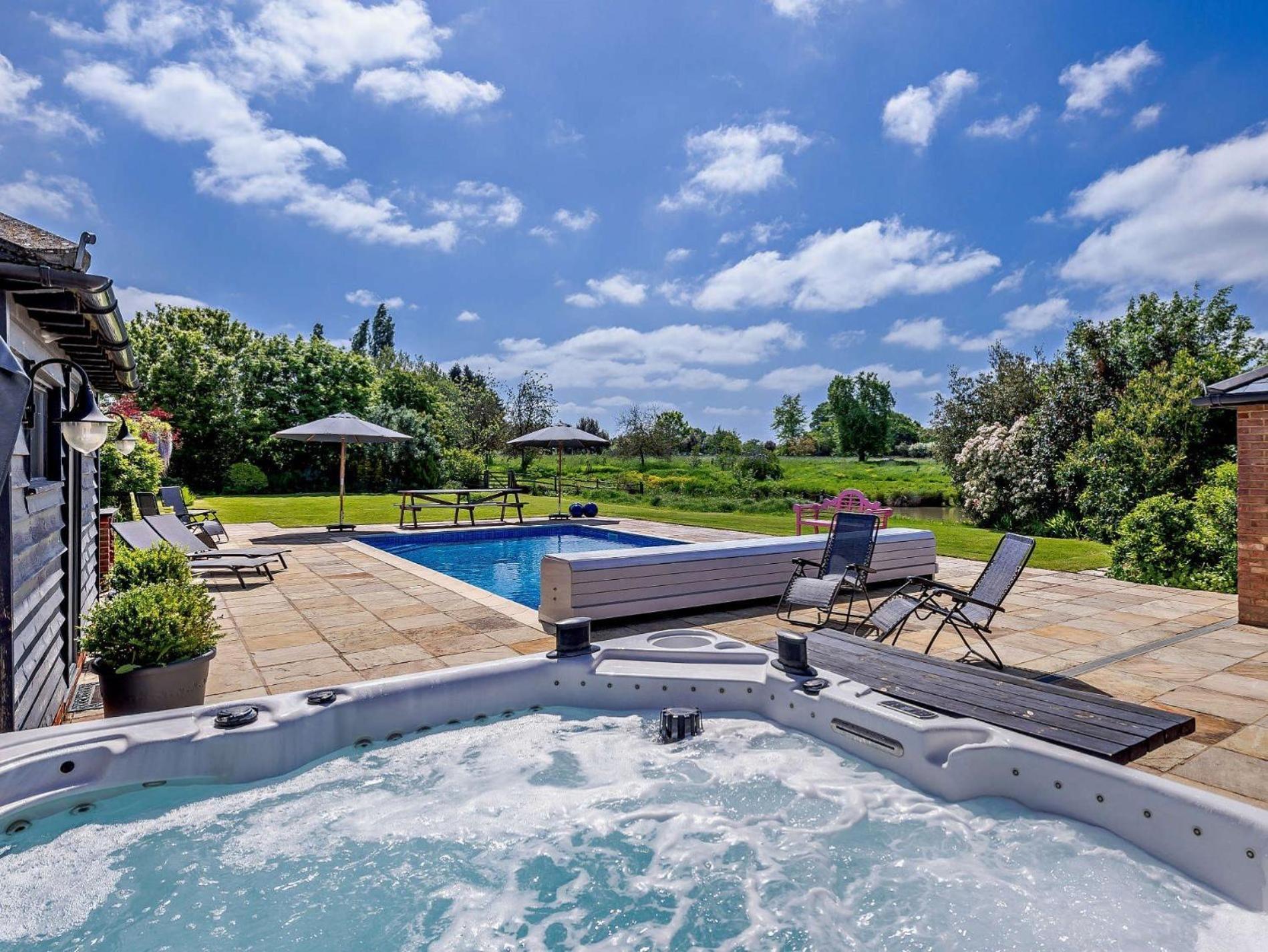 5 Bed In Smarden 76428 Villa Exterior photo